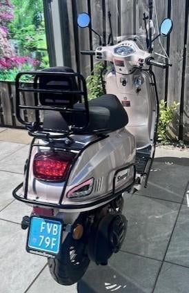 Scooter bouwjaar 2025, Ophalen, Zo goed als nieuw, Senzo, Benzine