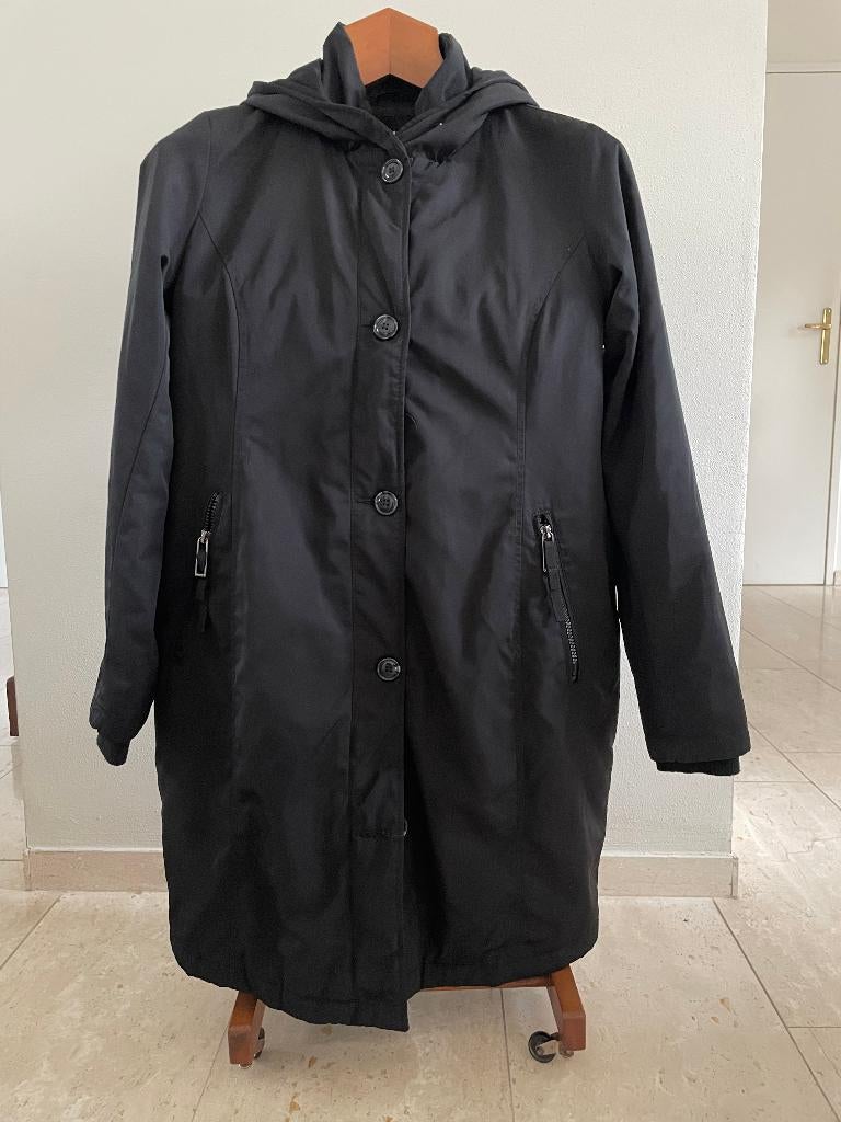 Yessica: z.g.a.n. sportieve zwarte jas maat 36-38, Kleding | Dames, Jassen | Winter, Verzenden, Zo goed als nieuw, Maat 36 (S)