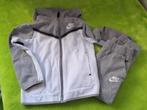 Nike Tech Fleece Set - Grijs/Wit (Nieuw), Jongen of Meisje, Nieuw, Ophalen of Verzenden, Setje
