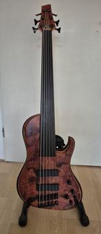 Human Fretless basgitaar, Muziek en Instrumenten, Snaarinstrumenten | Gitaren | Bas, Ophalen, Gebruikt