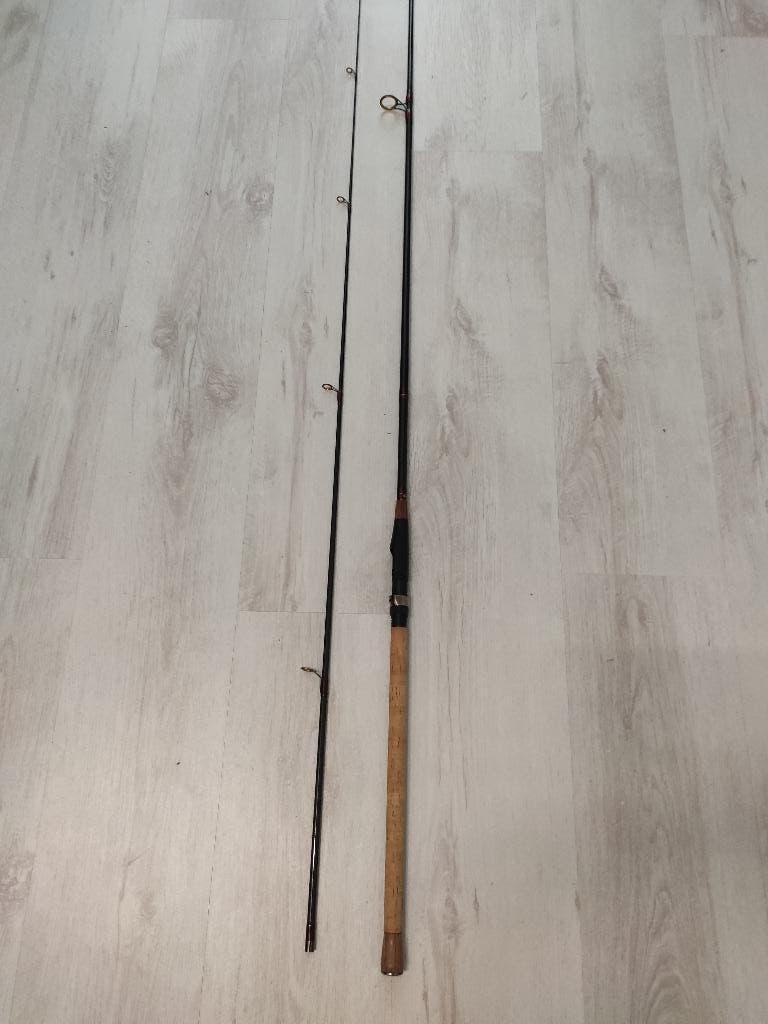 SPRO Luxus forel / spinhengel. Carbon. Nieuwstaat !, Watersport en Boten, Ophalen of Verzenden, Zo goed als nieuw, Overige typen
