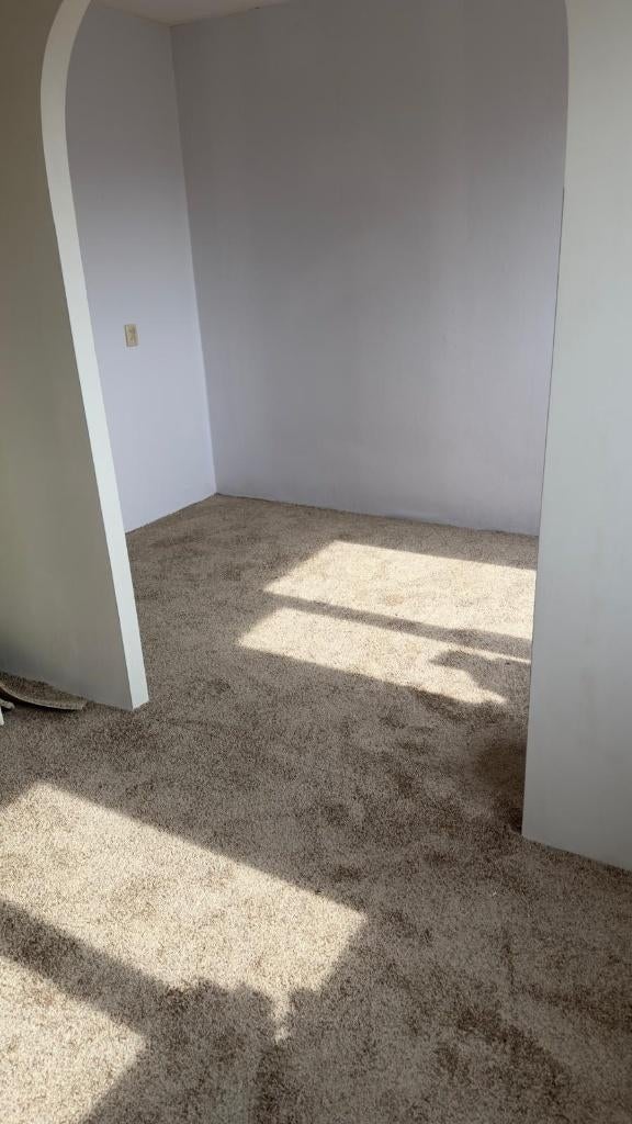 Partij handel tapijt Rotterdam Gratis + Professioneel gelegd, Ophalen, Crème, 75 m² of meer, Nieuw