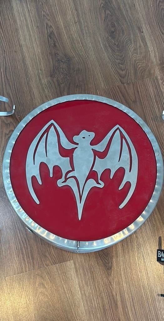 Bacardi lamp, Ophalen