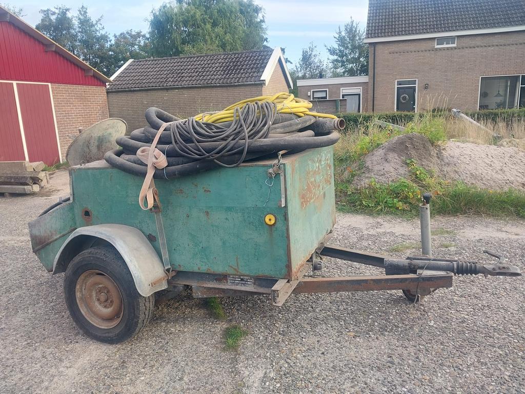 Bredel vloerenpomp specie, Ophalen, Gebruikt