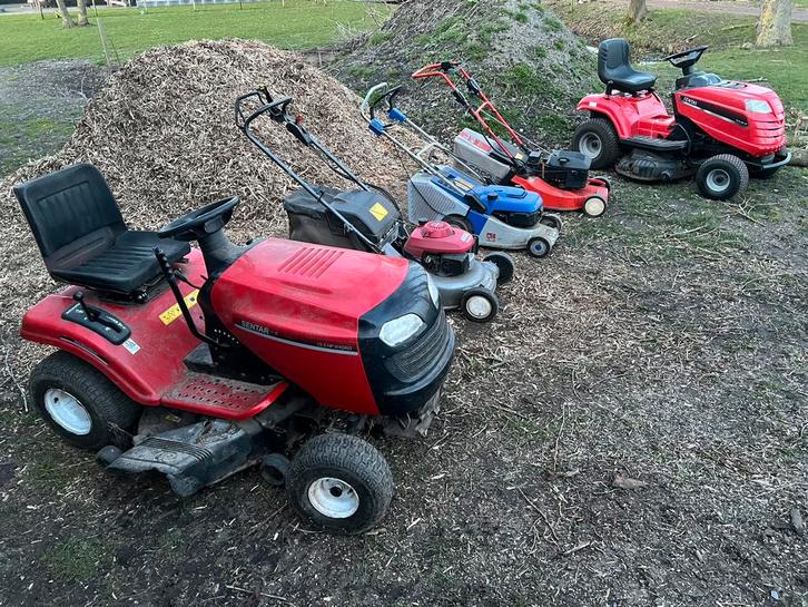 Zitmaaiers en loopmaaiers, Tuin en Terras, Zitmaaiers, Zo goed als nieuw, Ophalen