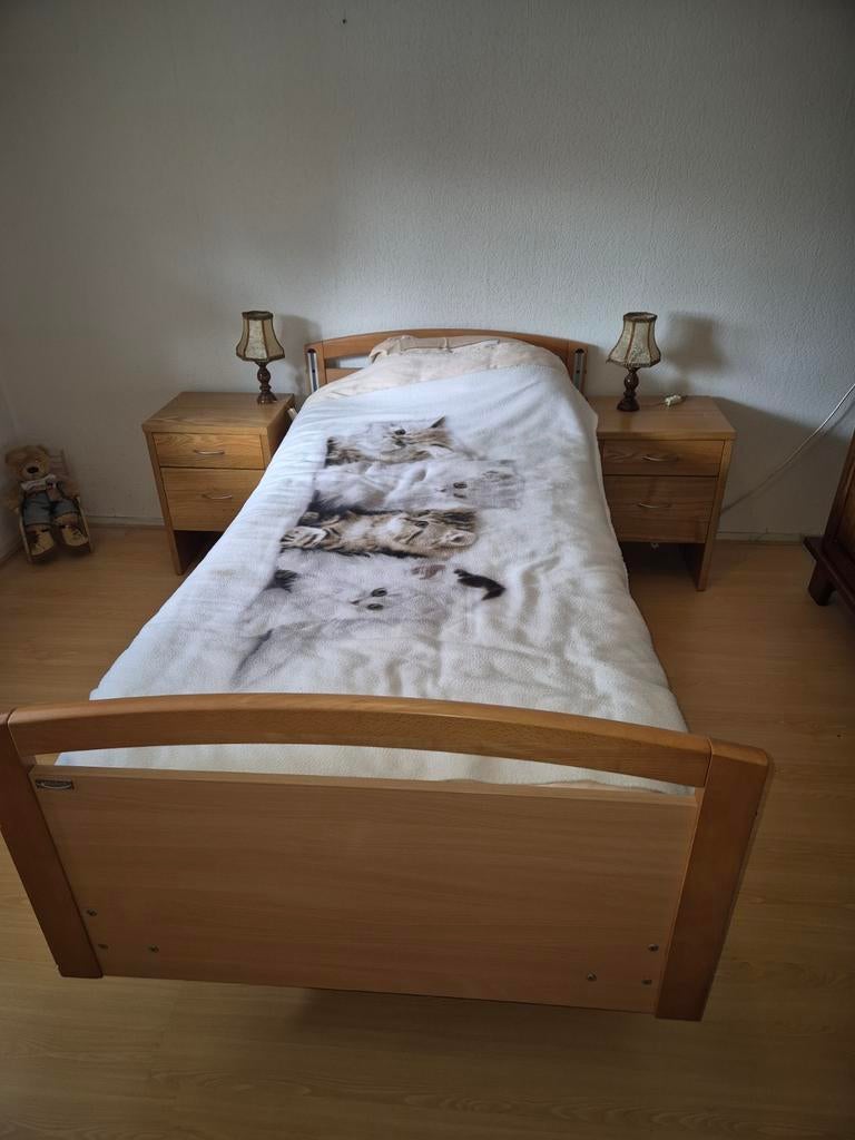 Verpleegbed hoog/laag, Ophalen, Eenpersoons