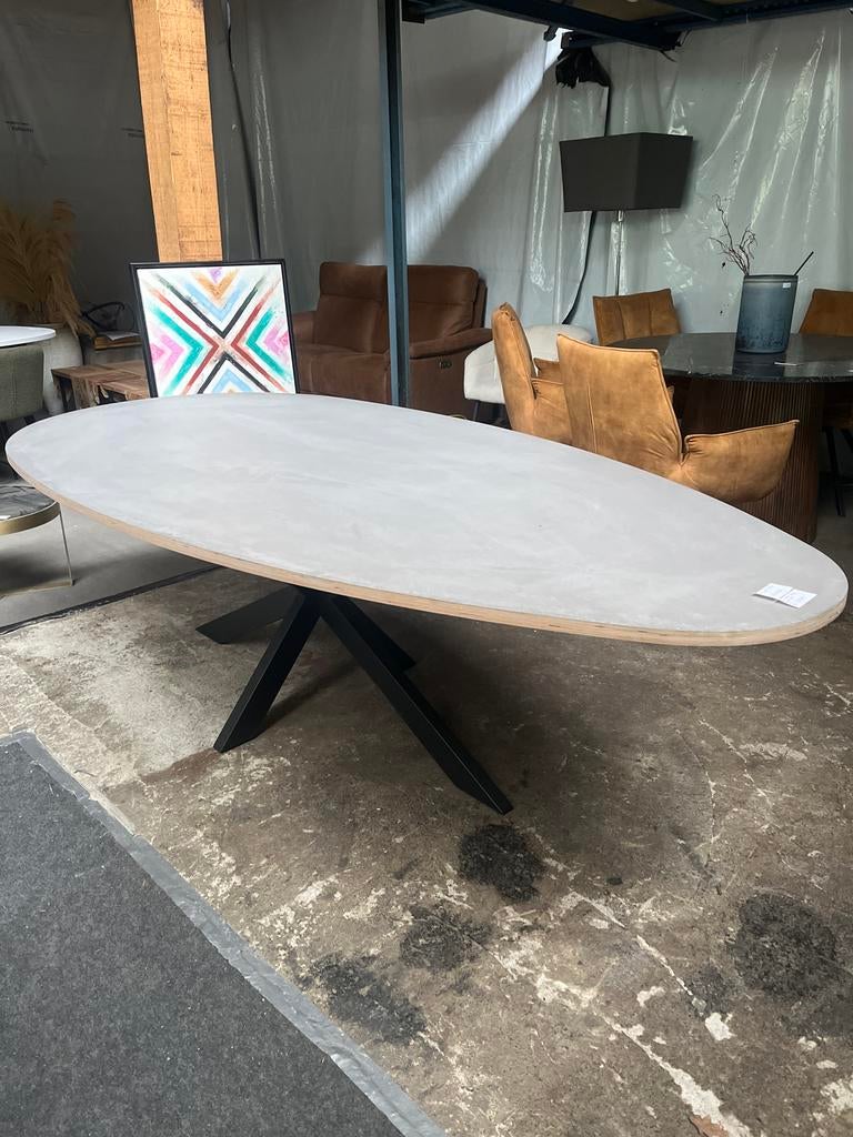 Betonnen eettafel 240x120 cm met stalen spinpoot, Ophalen, Nieuw