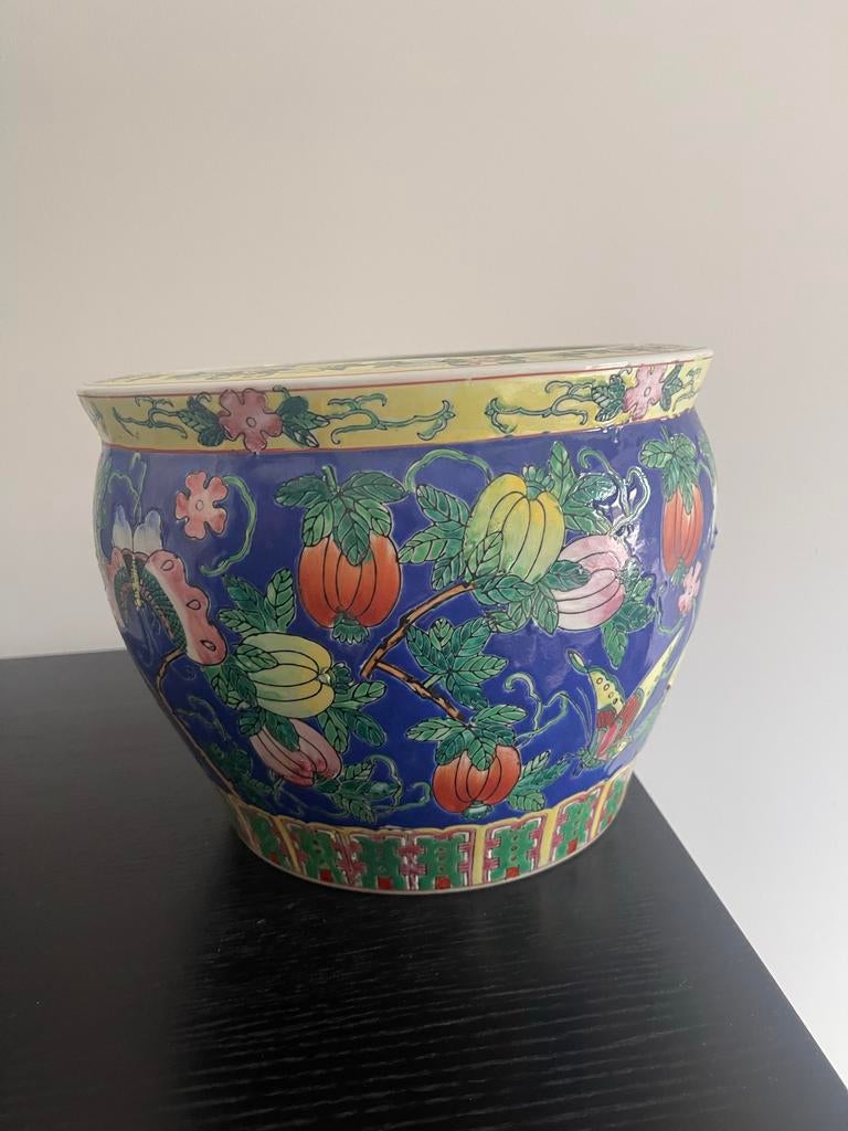 Oosterse bloempot met fruitmotieven, Ophalen