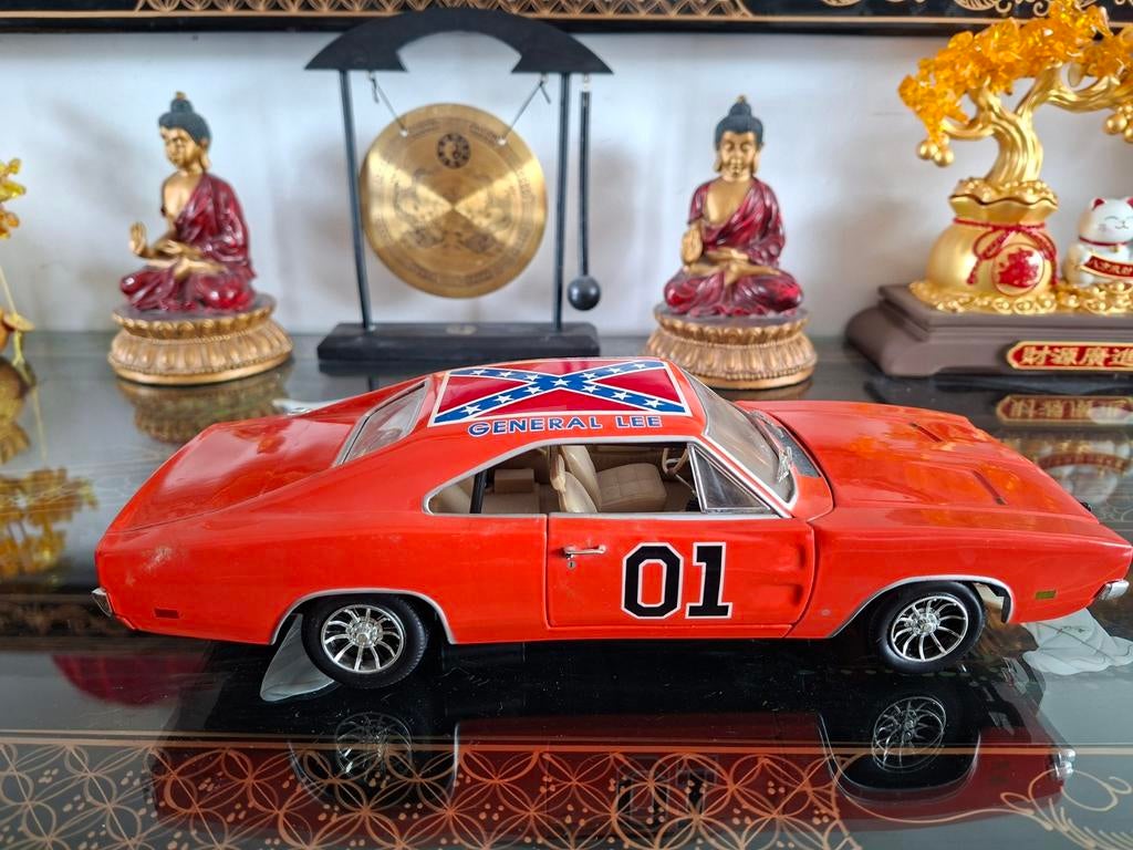 Dodge Charger General Lee schaalmodel - in goede staat, Hobby en Vrije tijd, Modelauto's | 1:18, Ophalen of Verzenden, Gebruikt