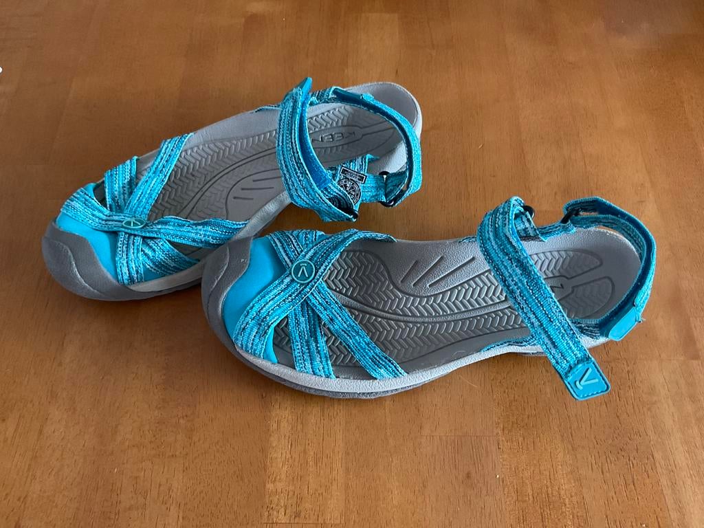 Keen damessandalen maat 39,5, Kleding | Dames, Schoenen, Zo goed als nieuw, Sandalen of Muiltjes, Overige kleuren, Ophalen