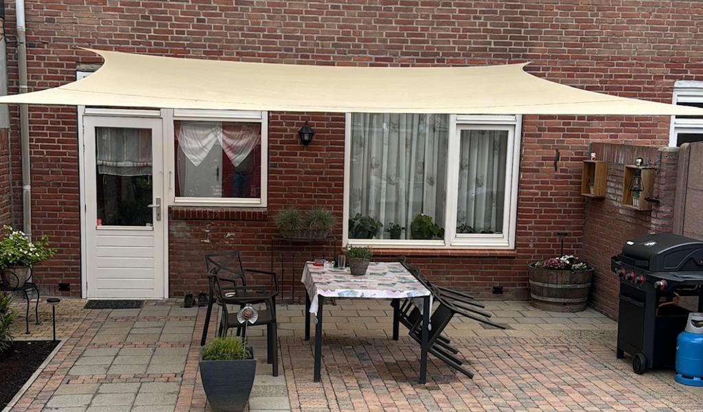 Groot schaduw doek, Ophalen, Zo goed als nieuw