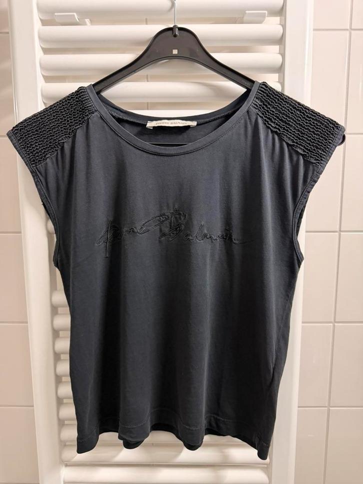 Pierre Balmain top, Kleding | Dames, T-shirts, Zo goed als nieuw, Maat 36 (S), Blauw, Zonder mouw, Ophalen of Verzenden