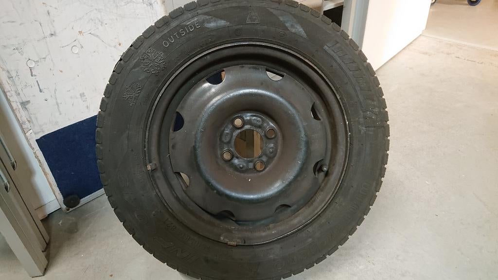 Winterbanden Renault Kangoo 2003, inclusief velgen, Ophalen