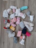 Ongeveer 25 paar babysokjes voornamelijk meisjeskleurtjes, Ophalen of Verzenden, Gebruikt, Meisje, Sokjes