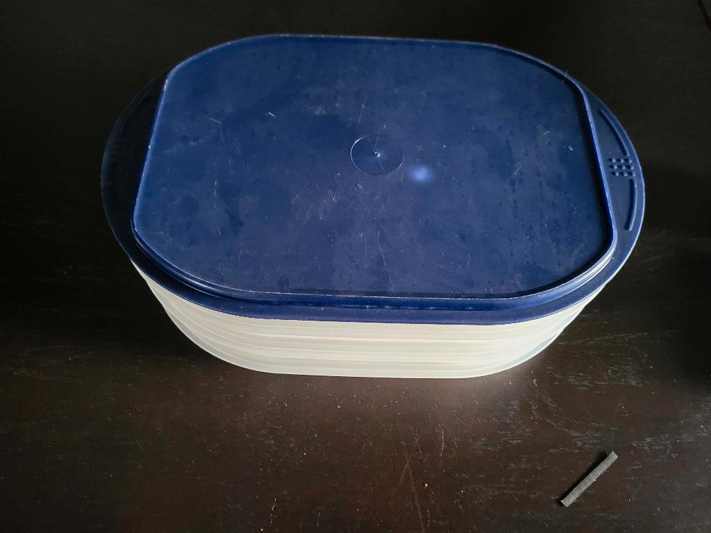 Tupperware vleeswarenbak / kaasbak, Huis en Inrichting, Keuken | Tupperware, Ophalen of Verzenden, Gebruikt, Blauw, Overige typen
