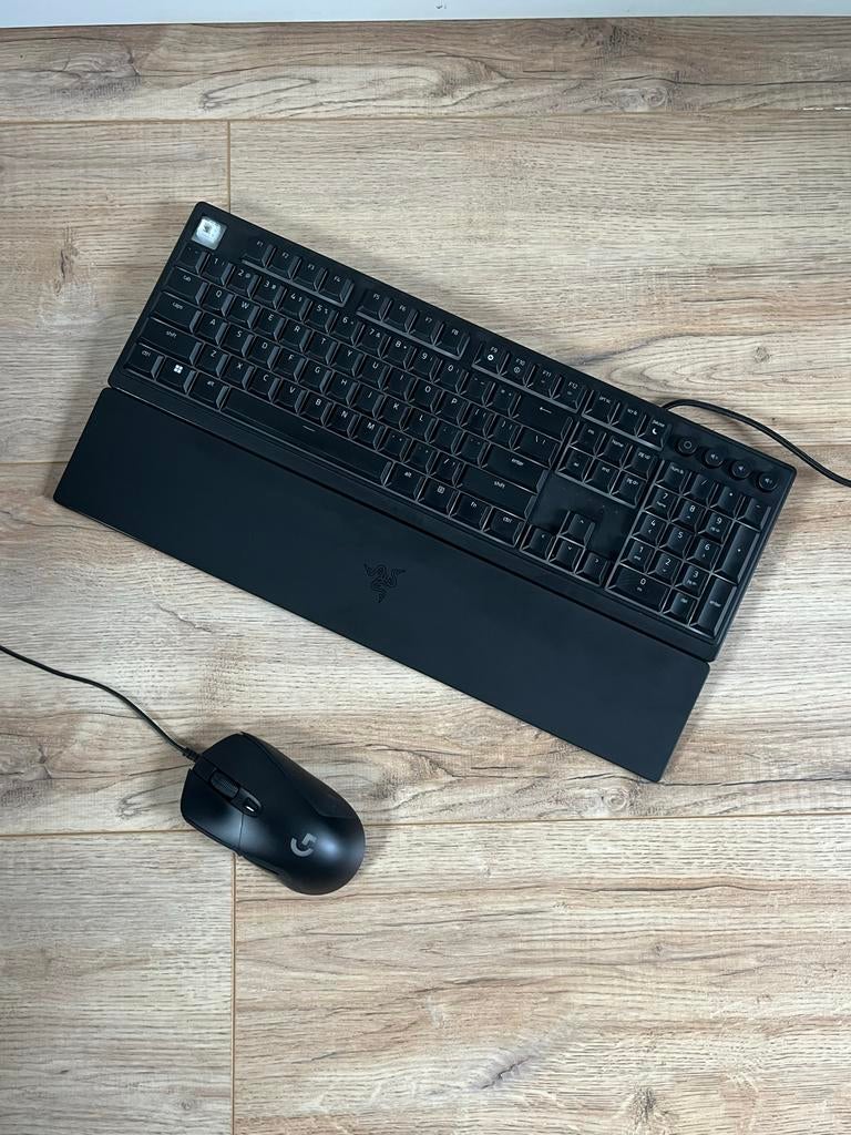 Logitech G403 + Razer Ornata Gaming Toetsenbord & Muis, Rechtshandig, Muis, Gaming muis, Ophalen of Verzenden