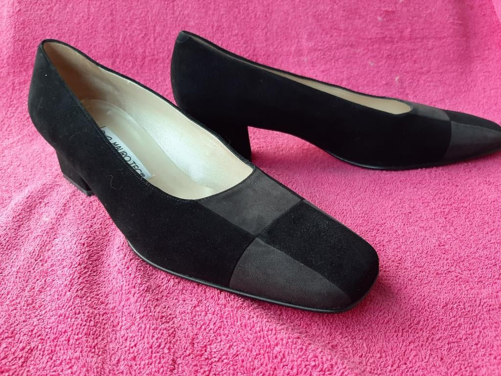 Elegante Mauro Teci zwart suède pumps maat 41½, Mauro Teci, Pumps, Zwart, Ophalen of Verzenden