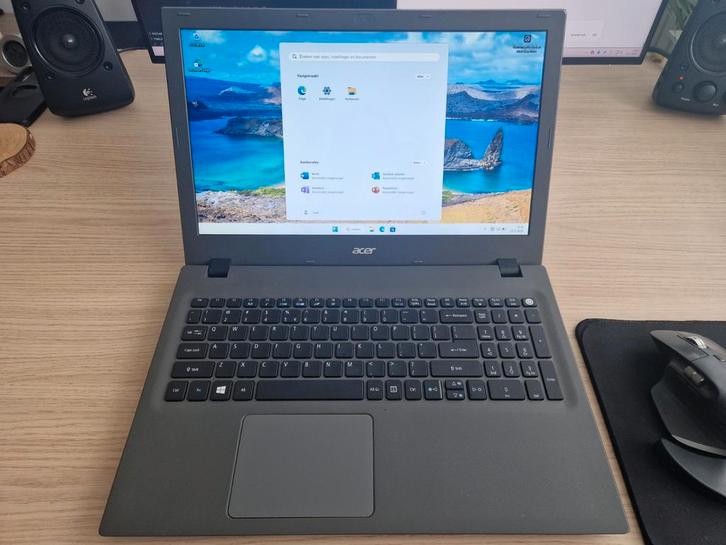 Acer 15,6" laptop met Windows 11 + Office 2024, Computers en Software, Windows Laptops, Zo goed als nieuw, 15 inch, SSD, 2 tot 3 Ghz