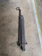 Antiek ijzer- en smeedwerk, Ophalen