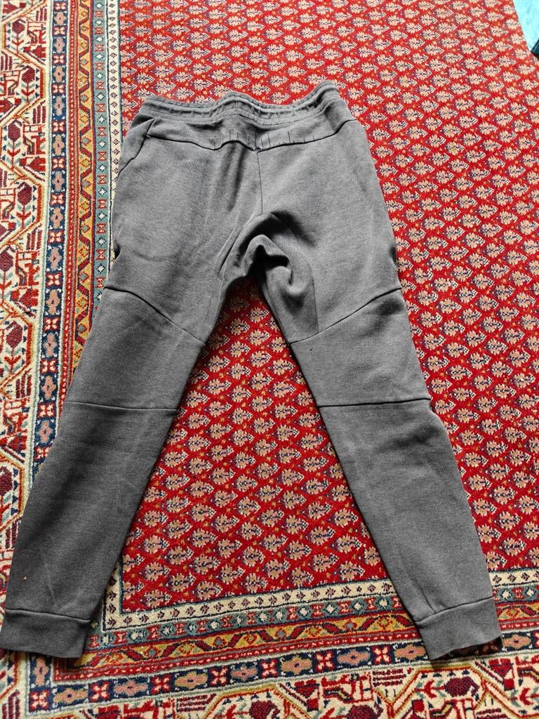PSG Nike Tech Fleece Broek - Lichte Gebruikssporen, Nike, Overige maten, Ophalen of Verzenden, Grijs