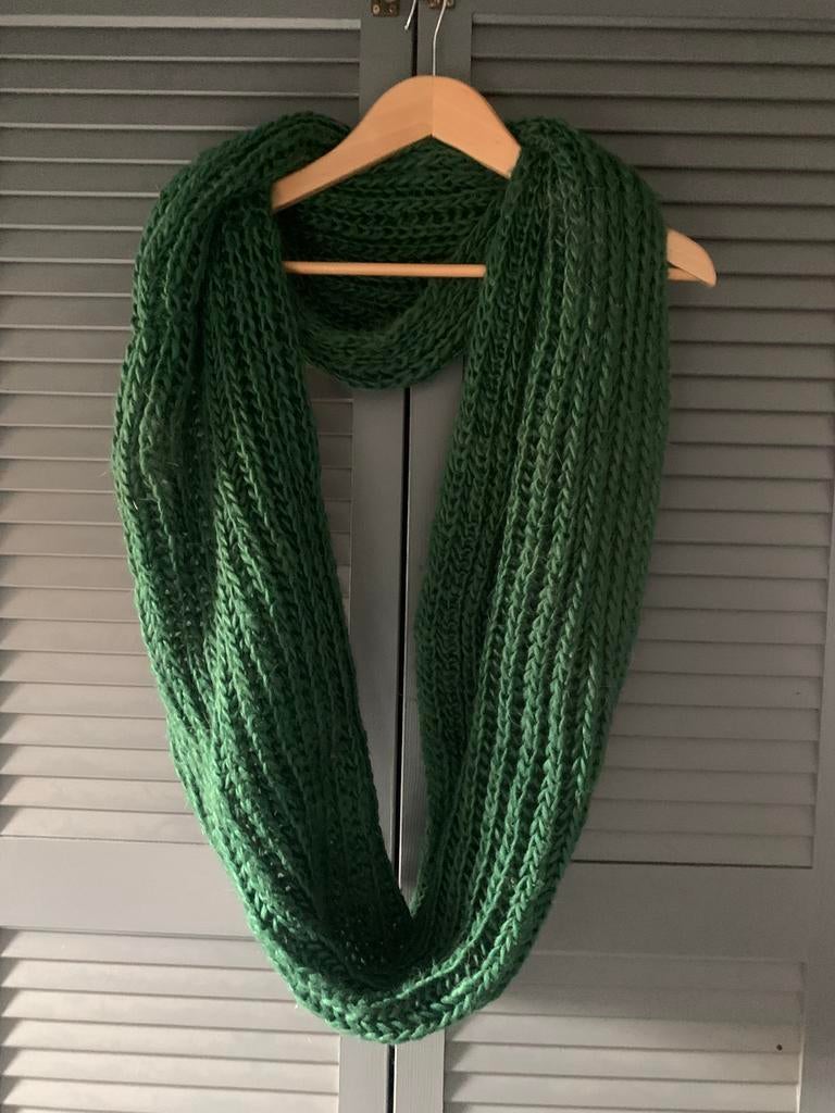 Groene gebreide col sjaal, Ophalen of Verzenden, Gedragen, Sjaal