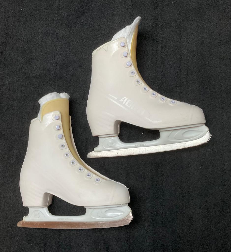 Mooie witte ACRO schaatsen maat 34, Sport en Fitness, Schaatsen, Overige typen, Zo goed als nieuw, Ophalen, Overige merken