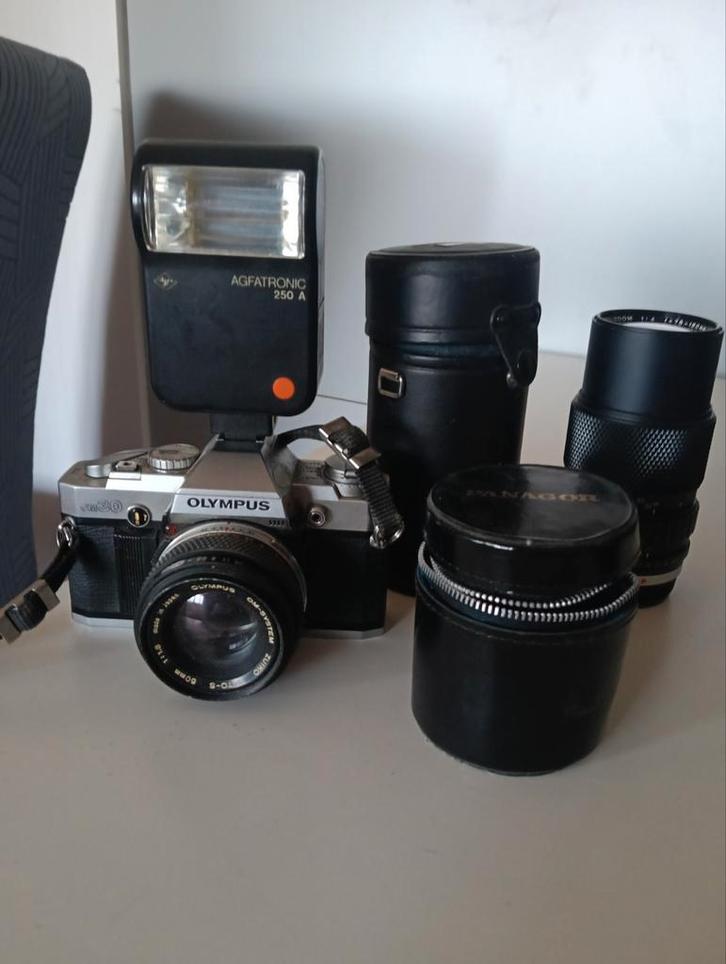 Olympus om 30 spiegelreflexcamera en zoomlens en flitser, Audio, Tv en Foto, Fotocamera's Analoog, Gebruikt, Spiegelreflex, Olympus