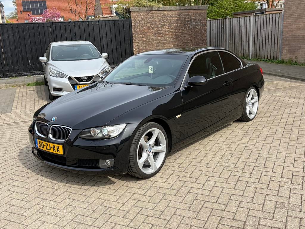 BMW 3-Serie 2.0 I 320 Cabrio AUT 2008 Zwart, Auto's, BMW, Automaat, Achterwielaandrijving, 1995 cc, Zwart