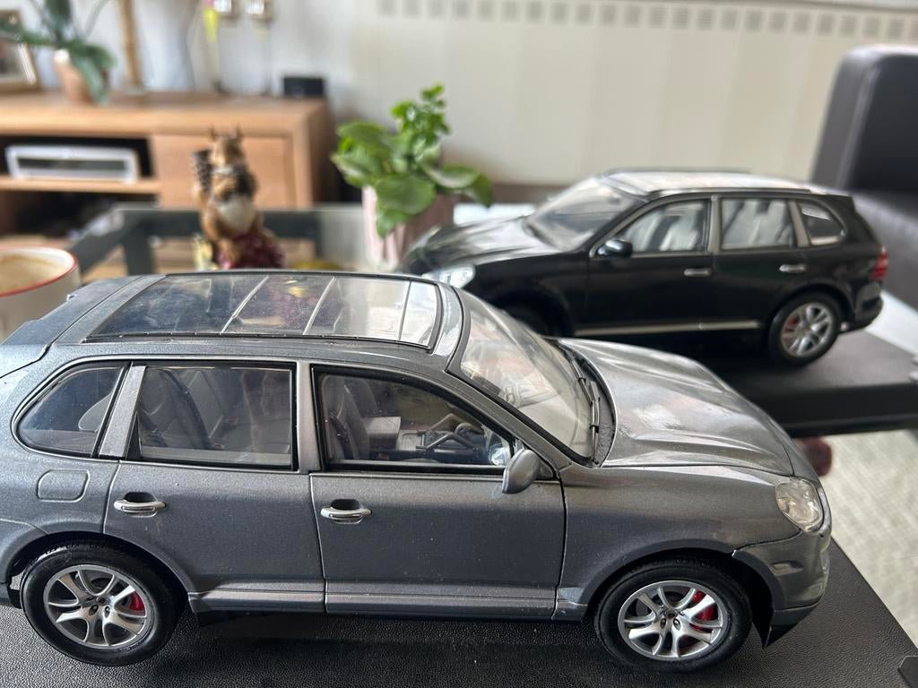 MotorMax Porsche Cayenne Turbo 1:18, Verzenden, Zo goed als nieuw, Auto, Motormax