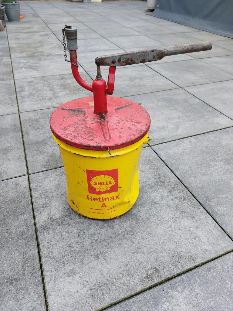 Vetpomp met vet, Verzamelen, Ophalen, Gebruikt, Overige