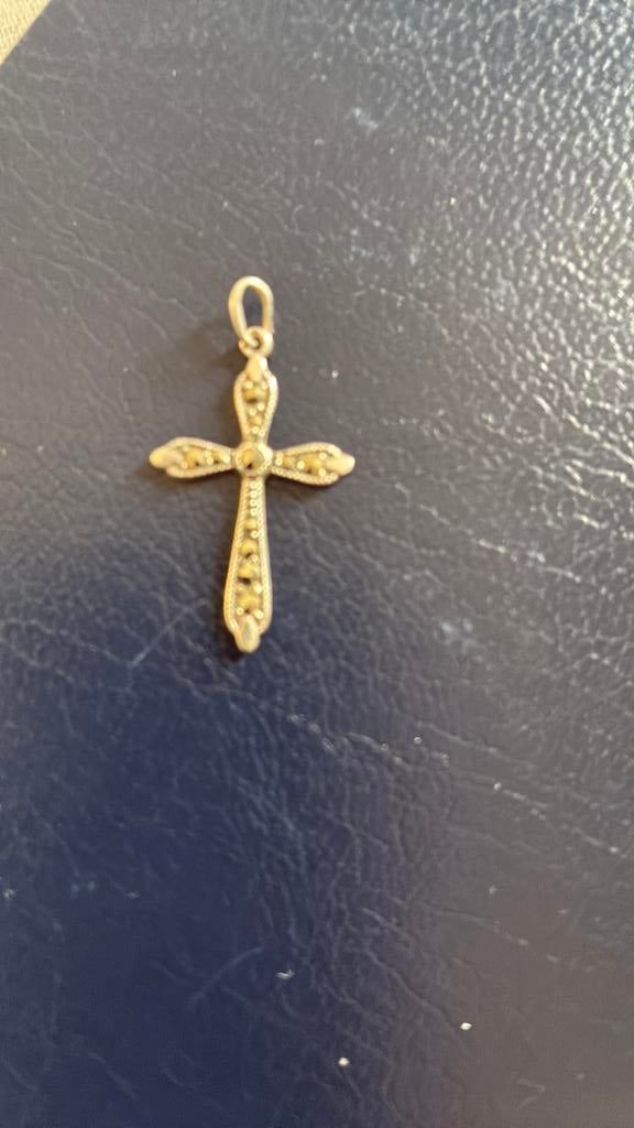 Zilver kruisje met markasiet, Ophalen of Verzenden, Gebruikt, Zilver, Kruis of Symbool