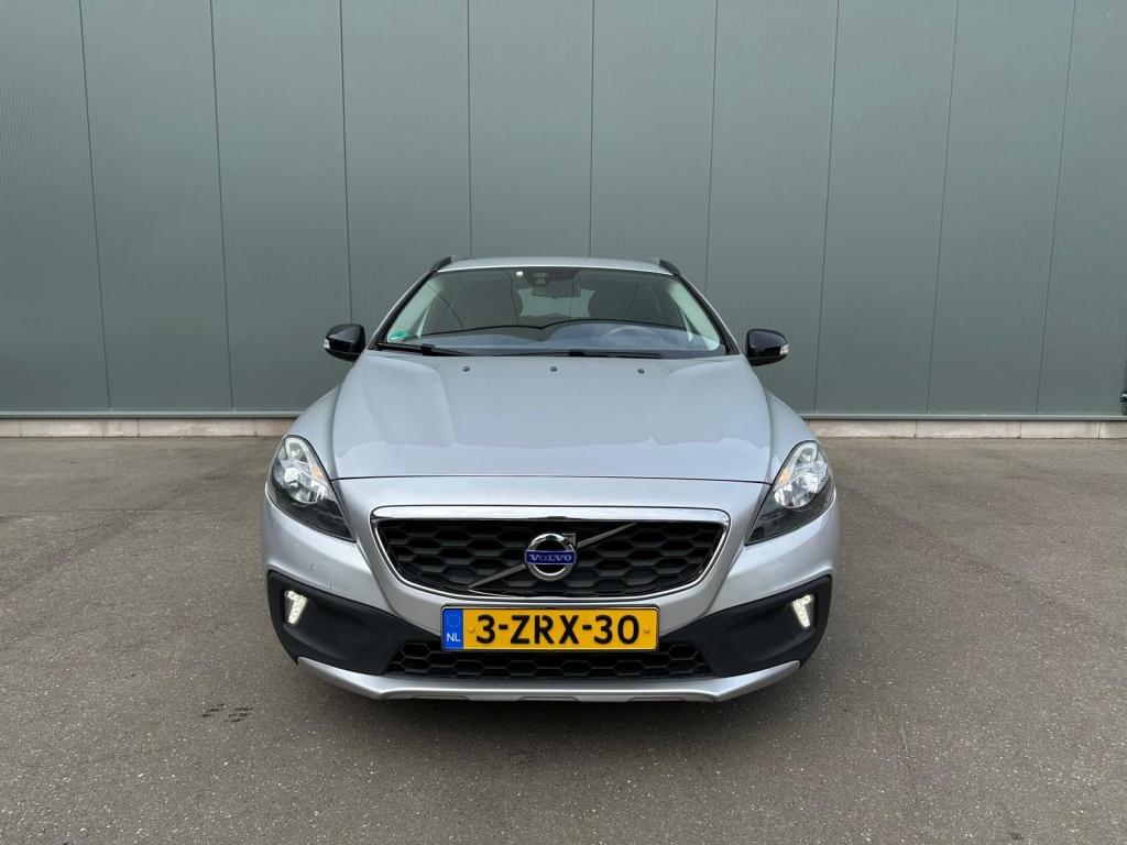 Volvo V40 Cross Country 1.6 D2 Momentum TREKHAAK | ONDERHOUD, Auto's, Voorwielaandrijving, Euro 5, 1287 kg, 4 cilinders