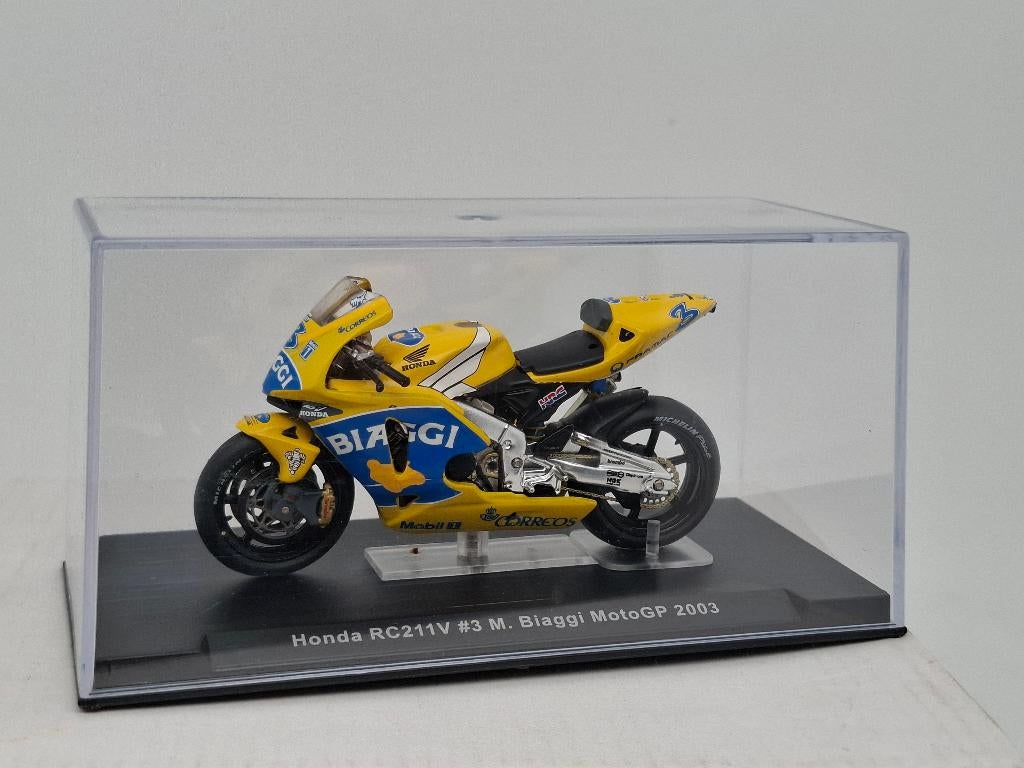 Honda RC211V Motorcycle 1/24 - M. Biaggi (2003), Verzenden, Zo goed als nieuw, Motor, Overige merken
