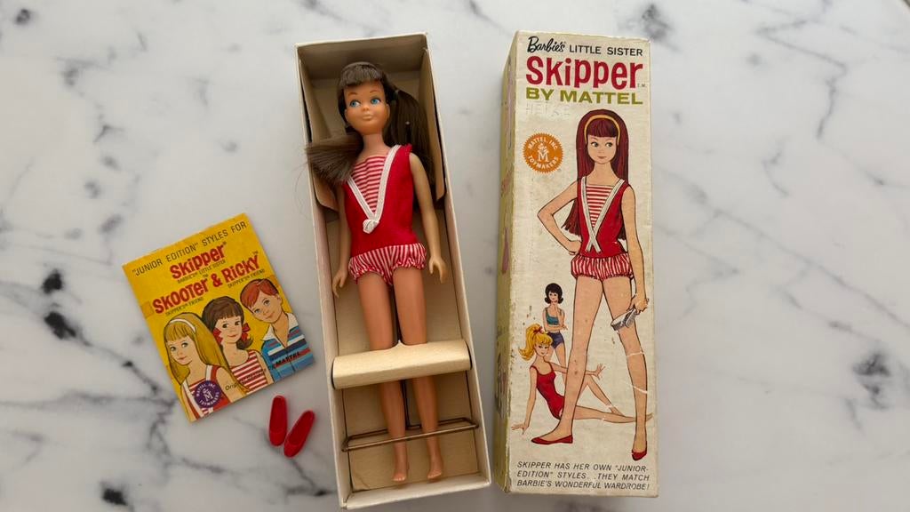Barbie Japan SKIPPER Brunette 60’s in originele Doos, Ophalen of Verzenden, Gebruikt, Pop