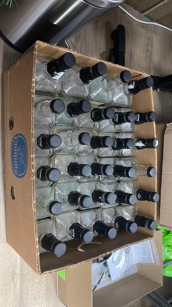 Jack daniels lege flessen, Ophalen, Zo goed als nieuw, Minder dan 50 cm, Minder dan 5 flessen
