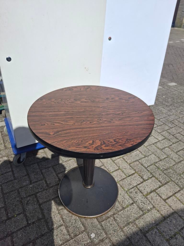 Ronde tafel met houtlook blad en metalen voet, Huis en Inrichting, Tafels | Eettafels, Gebruikt, 50 tot 100 cm, Rond, Tot twee personen
