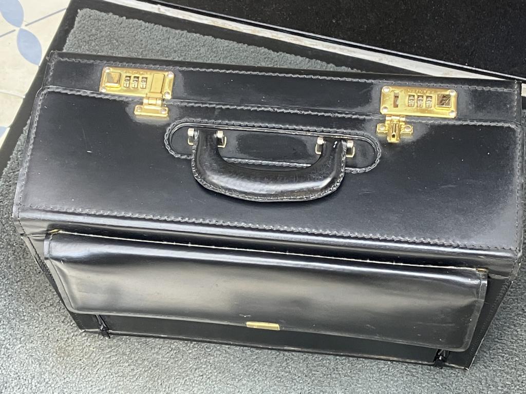 Pilotenkoffer, Sieraden, Tassen en Uiterlijk, Koffers, Ophalen, Slot, Zo goed als nieuw, Minder dan 35 cm