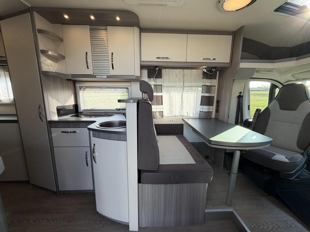 Hobby Optima Ontour T70F, 2x Airco, Zonnepaneel 2x,, Caravans en Kamperen, Campers, Hobby, Bedrijf, Tot en met 3, Startonderbreker