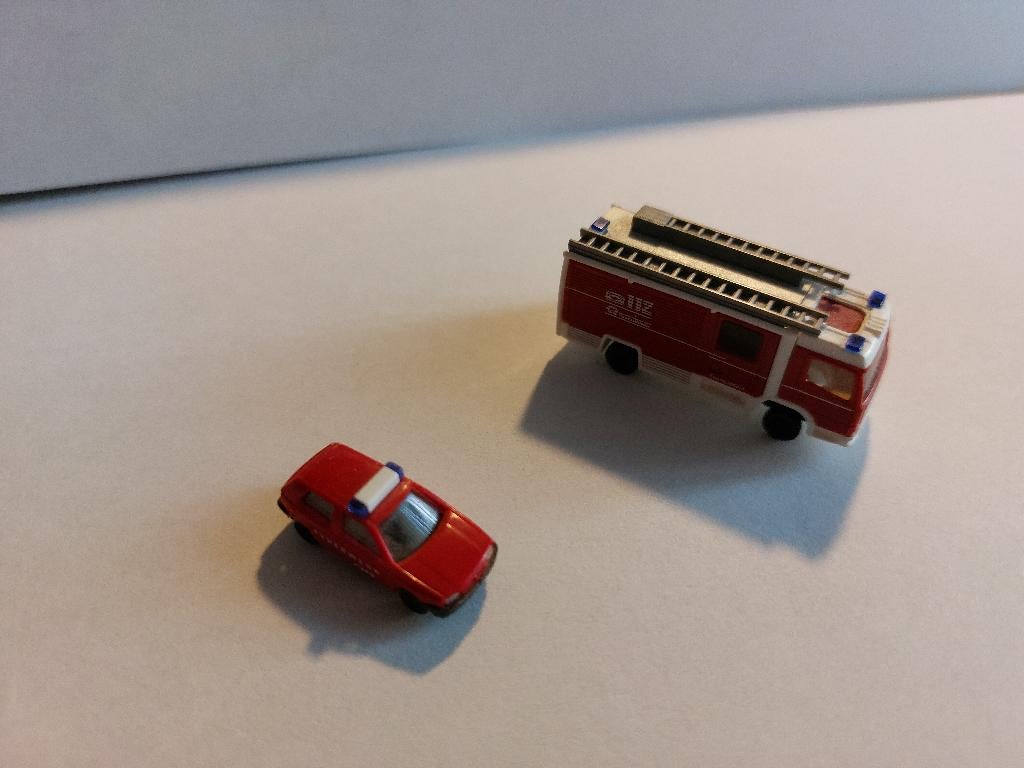 N spoor brandweerauto's van Wiking, Hobby en Vrije tijd, Modeltreinen | N-Spoor, Overige merken, Gelijkstroom of Wisselstroom