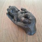 Beeldje baby in hand / ongeboren leven nieuw, Ophalen of Verzenden, Nieuw, Mens