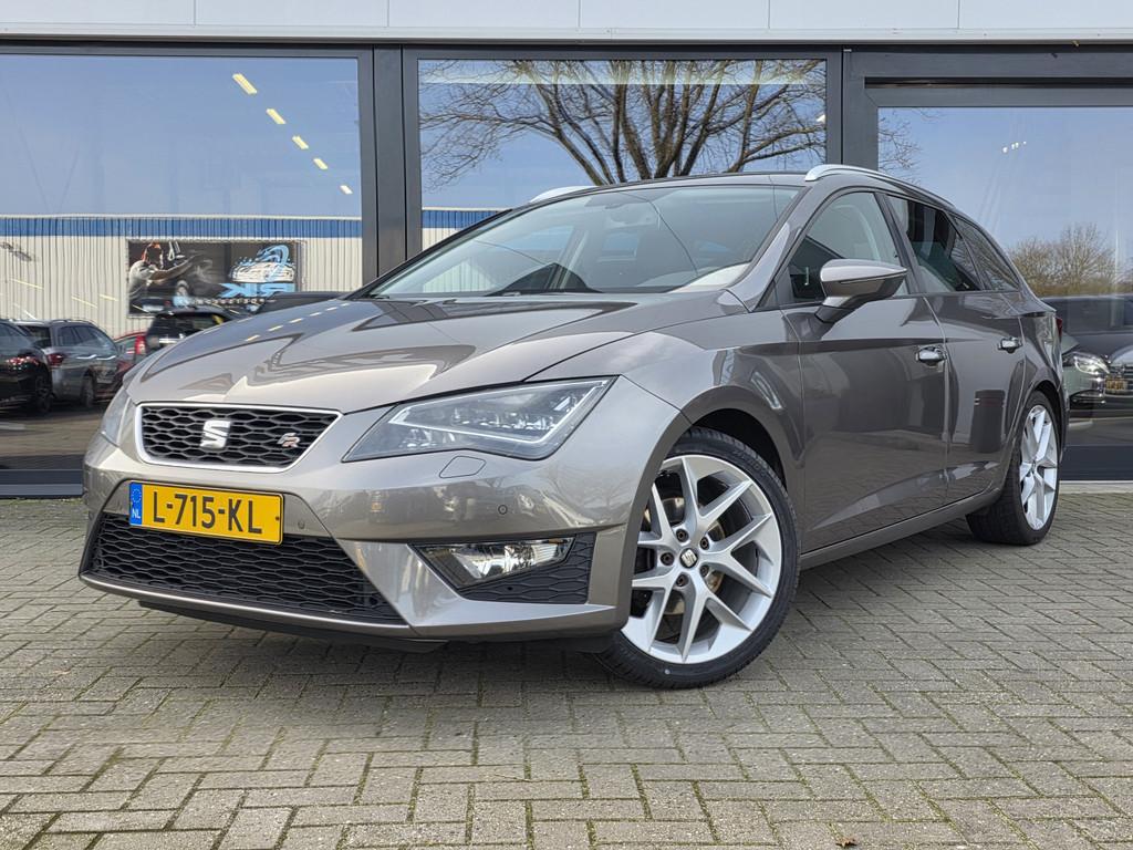 SEAT Leon ST 1.4 TSI FR Business + LED + ALCANTARA + NAVI, Auto's, Voorwielaandrijving, Euro 5, Zwart, 4 cilinders