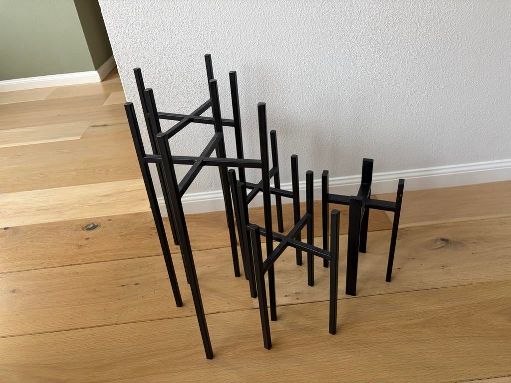 Set van 5 zwarte metalen plantenstandaards Mica, Ophalen, Eenjarig, Overige soorten, Volle zon