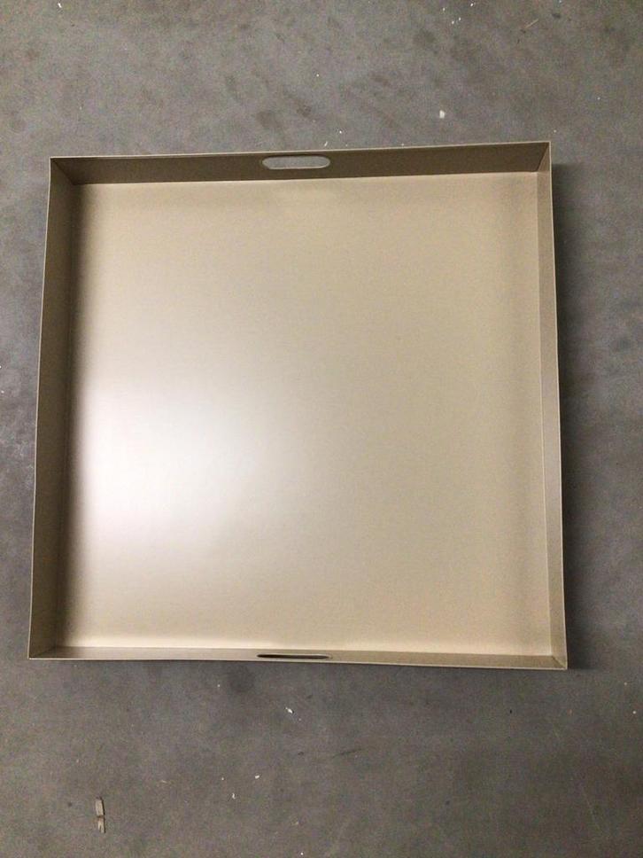Metalen dienblad/opbergbak met handvatten, Huis en Inrichting, Woonaccessoires | Dienbladen, Zo goed als nieuw, Metaal, Rechthoekig