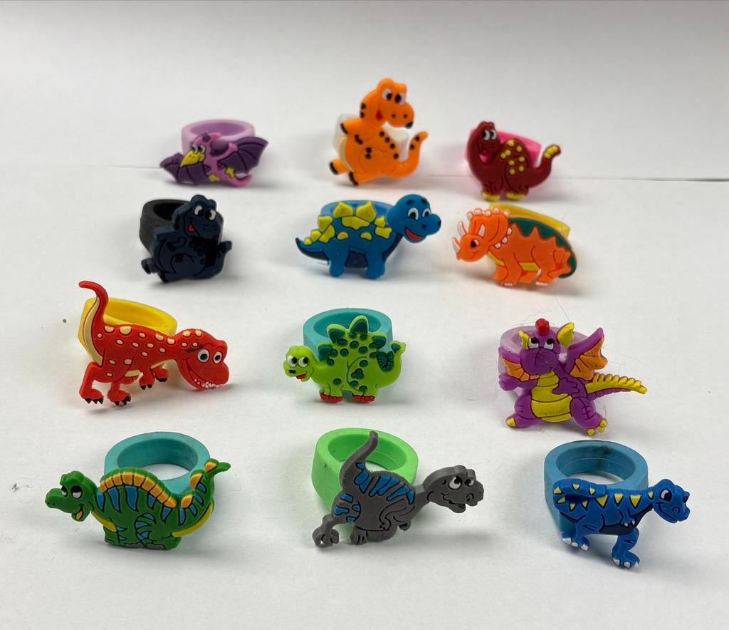 12 Dino Ringen - Traktatie of Kinderfeestje, Ophalen of Verzenden, Zo goed als nieuw, Jongen of Meisje