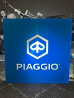 Pracht Piaggio licht reclame, Ophalen, Zo goed als nieuw, Lichtbak of (neon) lamp