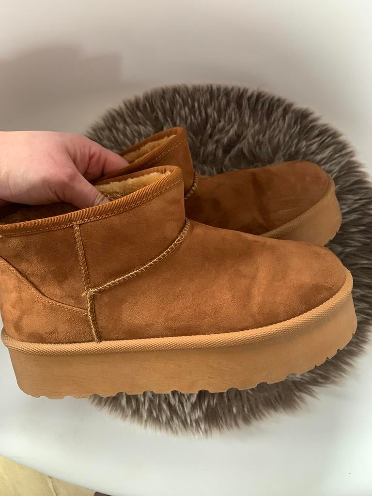 Mooie larzen 42, Ophalen of Verzenden, Zo goed als nieuw, Meisje, Schoentjes