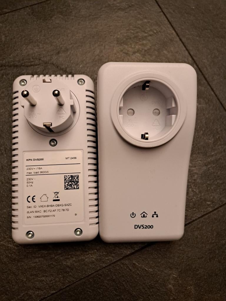 KPN DVS200 Powerline Adapters (set van 2), Ophalen of Verzenden, Gebruikt, Router, KPN