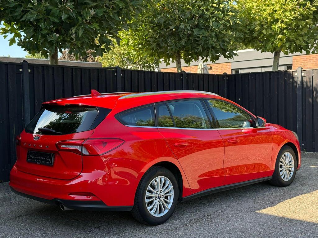 Ford Focus Wagon 1.0 EcoBoost Titanium Business, Gebruikt, Euro 6, 3 cilinders, LED verlichting