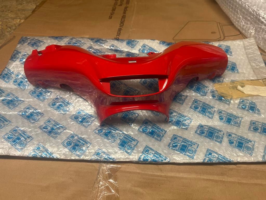 NOS nieuw gilera stalker SD stuurkap piaggio rood orgineel, Ophalen of Verzenden