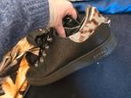 Zwarte Guess sneakers met dierenprint maat 38, Kleding | Dames, Guess, Zwart, Ophalen of Verzenden, Sneakers of Gympen